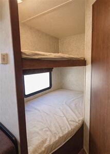 2012 Dutchman Aspen trail 1700DB - Photo 7 - Puyallup, WA 98373