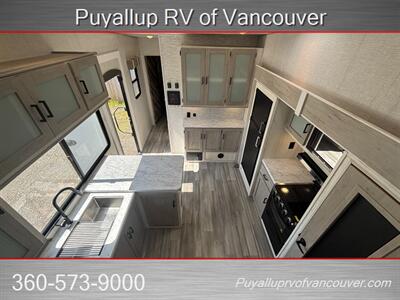 2022 FOREST RIVER IMPRESSION 320FL   - Photo 9 - Vancouver, WA 98682-4901