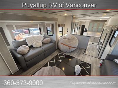 2022 FOREST RIVER IMPRESSION 320FL   - Photo 12 - Vancouver, WA 98682-4901