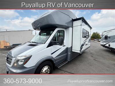 2019 WINNEBAGO NAVION 24J   - Photo 2 - Vancouver, WA 98682-4901