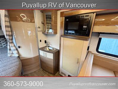 2019 WINNEBAGO NAVION 24J   - Photo 14 - Vancouver, WA 98682-4901