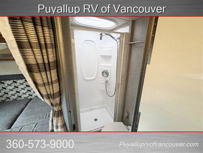 2019 WINNEBAGO NAVION 24J   - Photo 18 - Vancouver, WA 98682-4901