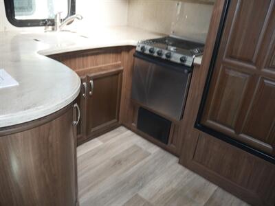 2017 Dutchmen Denali 289RK   - Photo 5 - Puyallup, WA 98373