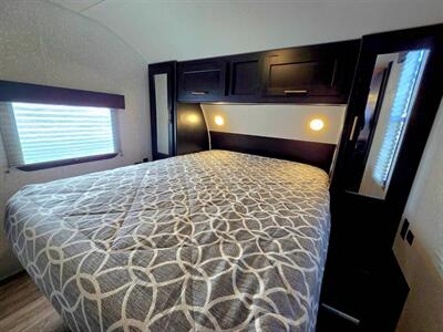 2022 Forest River Cherokee Cascade 274BRB   - Photo 8 - Puyallup, WA 98373