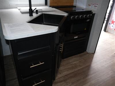 2022 Forest River Cherokee Cascade 274BRB   - Photo 5 - Puyallup, WA 98373