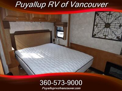 2012 WINNEBAGO ADVENTURER 32H   - Photo 10 - Vancouver, WA 98682-4901