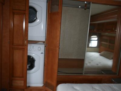 2010 Newmar Ventana 3933 - Photo 9 - Puyallup, WA 98373