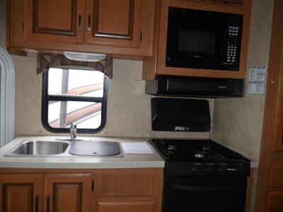 2013 Forest River Sunseeker 2450s   - Photo 4 - Puyallup, WA 98373