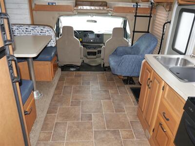 2013 Forest River Sunseeker 2450s   - Photo 8 - Puyallup, WA 98373