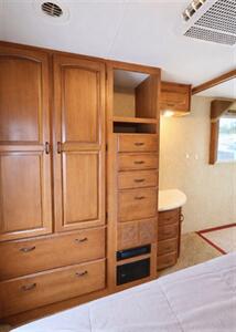 2007 Jayco GREYHAWK 33DS - Photo 7 - Puyallup, WA 98373