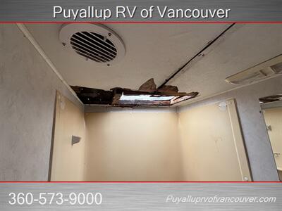 2001 FLEETWOOD 25J   - Photo 12 - Vancouver, WA 98682-4901