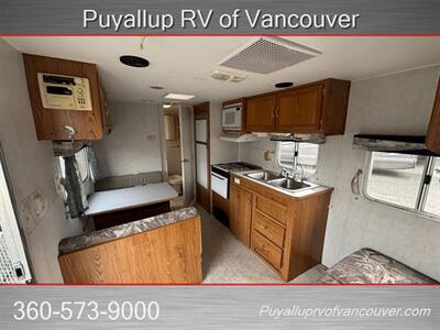 2001 FLEETWOOD 25J   - Photo 6 - Vancouver, WA 98682-4901