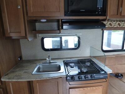 2017 Coachmen Leprechaun 230CB   - Photo 5 - Puyallup, WA 98373