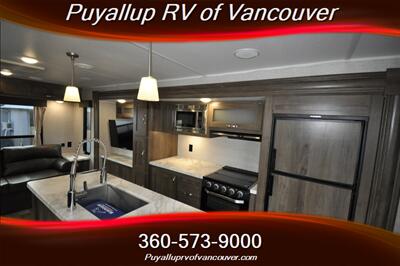 2021 FOREST RIVER RV EAST TO WEST DELLA TERRA 292MK   - Photo 11 - Vancouver, WA 98682-4901