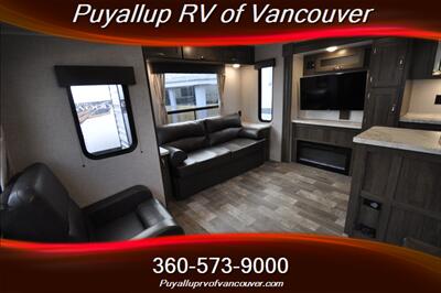 2021 FOREST RIVER RV EAST TO WEST DELLA TERRA 292MK   - Photo 13 - Vancouver, WA 98682-4901