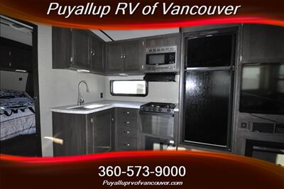 2018 KEYSTONE RV OUTBACK 266RB   - Photo 11 - Vancouver, WA 98682-4901