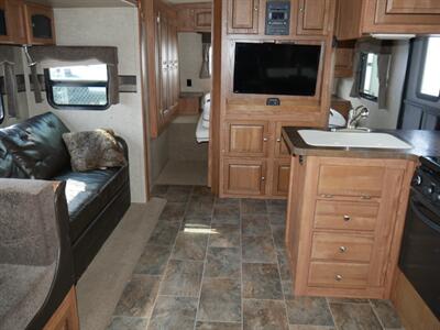 2015 Rockwood 2702WS   - Photo 12 - Puyallup, WA 98373