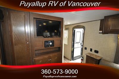 2017 KEYSTONE RV HIDEOUT 27RKDSWE   - Photo 13 - Vancouver, WA 98682-4901