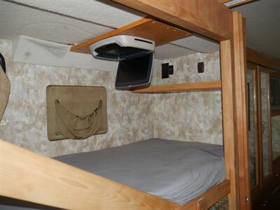 2007 Itasca Sunova 35J - Photo 12 - Puyallup, WA 98373