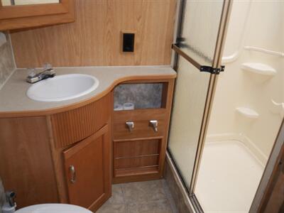 2007 Itasca Sunova 35J - Photo 7 - Puyallup, WA 98373