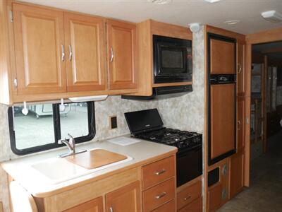 2007 Itasca Sunova 35J - Photo 5 - Puyallup, WA 98373