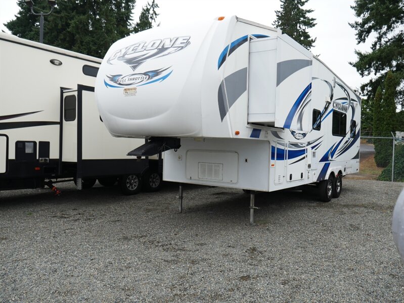 2012 Heartland Cyclone 2812 - Photo 1 - Puyallup, WA 98373