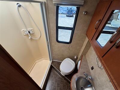 2008 Itasca Navion IQ 24DL   - Photo 9 - Puyallup, WA 98373
