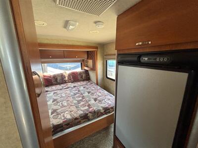 2008 Itasca Navion IQ 24DL   - Photo 10 - Puyallup, WA 98373