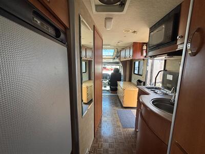 2008 Itasca Navion IQ 24DL   - Photo 12 - Puyallup, WA 98373