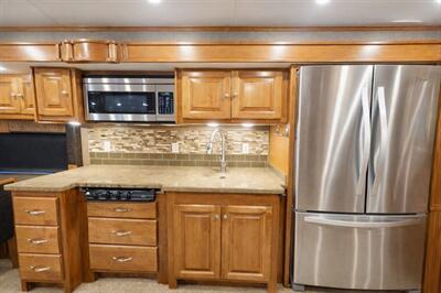 2016 Tiffin ALLEGRO OPEN ROAD 34PA - Photo 4 - Puyallup, WA 98373