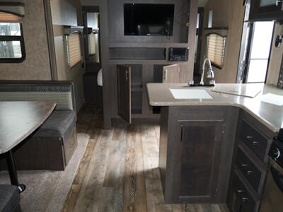 2018 Forest River Sonoma 240BHS   - Photo 13 - Puyallup, WA 98373