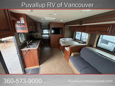 2015 FLEETWOOD STORM 32V   - Photo 5 - Vancouver, WA 98682-4901