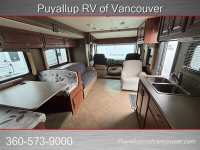 2015 FLEETWOOD STORM 32V   - Photo 10 - Vancouver, WA 98682-4901