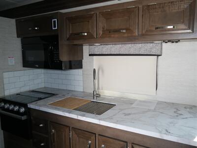 2021 Jayco Greyhawk 30X   - Photo 6 - Puyallup, WA 98373