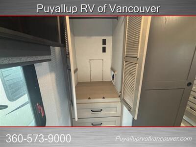 2024 GRAND DESIGN RV REFLECTION 296RDTS   - Photo 22 - Vancouver, WA 98682-4901