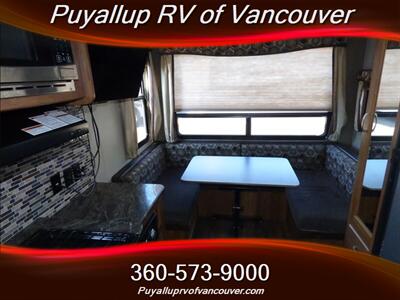 2017 KEYSTONE RV SPRINGDALE 202QBWE   - Photo 8 - Vancouver, WA 98682-4901