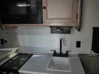 2025 Gulf Stream Trail Boss 170RQ   - Photo 5 - Puyallup, WA 98373