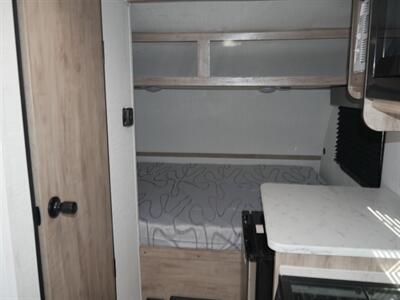 2025 Gulf Stream Trail Boss 170RQ   - Photo 9 - Puyallup, WA 98373