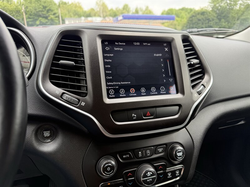 2020 Jeep Cherokee Trailhawk - Photo 33