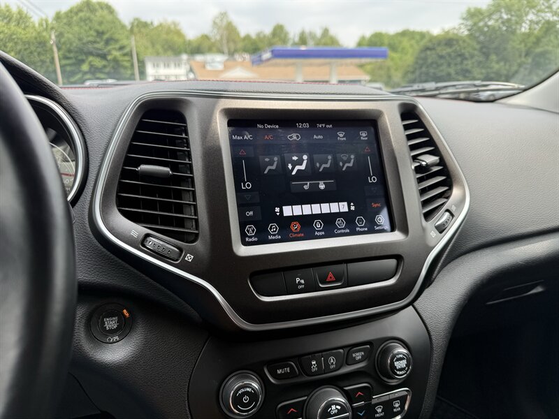 2020 Jeep Cherokee Trailhawk - Photo 29