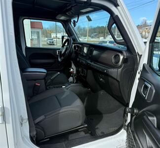 2018 Jeep Wrangler Sport   - Photo 15 - Hermon, ME 04401