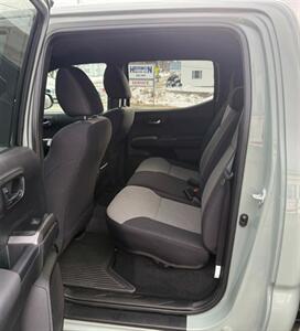 2023 Toyota Tacoma TRD Off-Road   - Photo 15 - Hermon, ME 04401