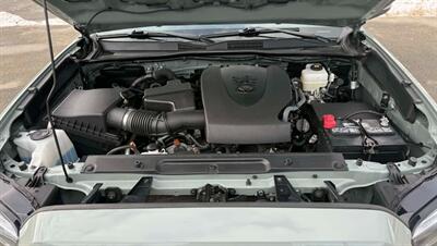 2023 Toyota Tacoma TRD Off-Road   - Photo 13 - Hermon, ME 04401
