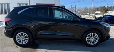 2022 Ford Escape SE   - Photo 8 - Hermon, ME 04401