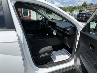 2024 Hyundai KONA SEL - Photo 14 - Hermon, ME 04401