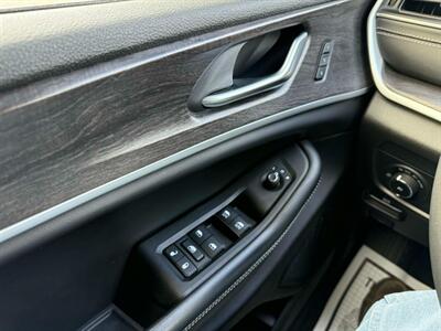 2023 Jeep Grand Cherokee L Limited   - Photo 31 - Hermon, ME 04401