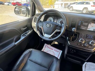 2017 Toyota Sienna SE Premium 8-Passeng   - Photo 23 - Hermon, ME 04401