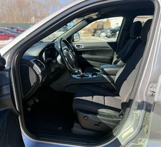 2020 Jeep Grand Cherokee Laredo E - Photo 12 - Hermon, ME 04401