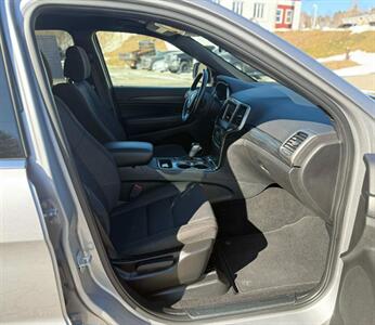 2020 Jeep Grand Cherokee Laredo E - Photo 16 - Hermon, ME 04401