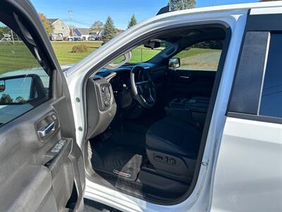 2022 Chevrolet Silverado 1500 Limited Custom Trail Boss   - Photo 11 - Hermon, ME 04401
